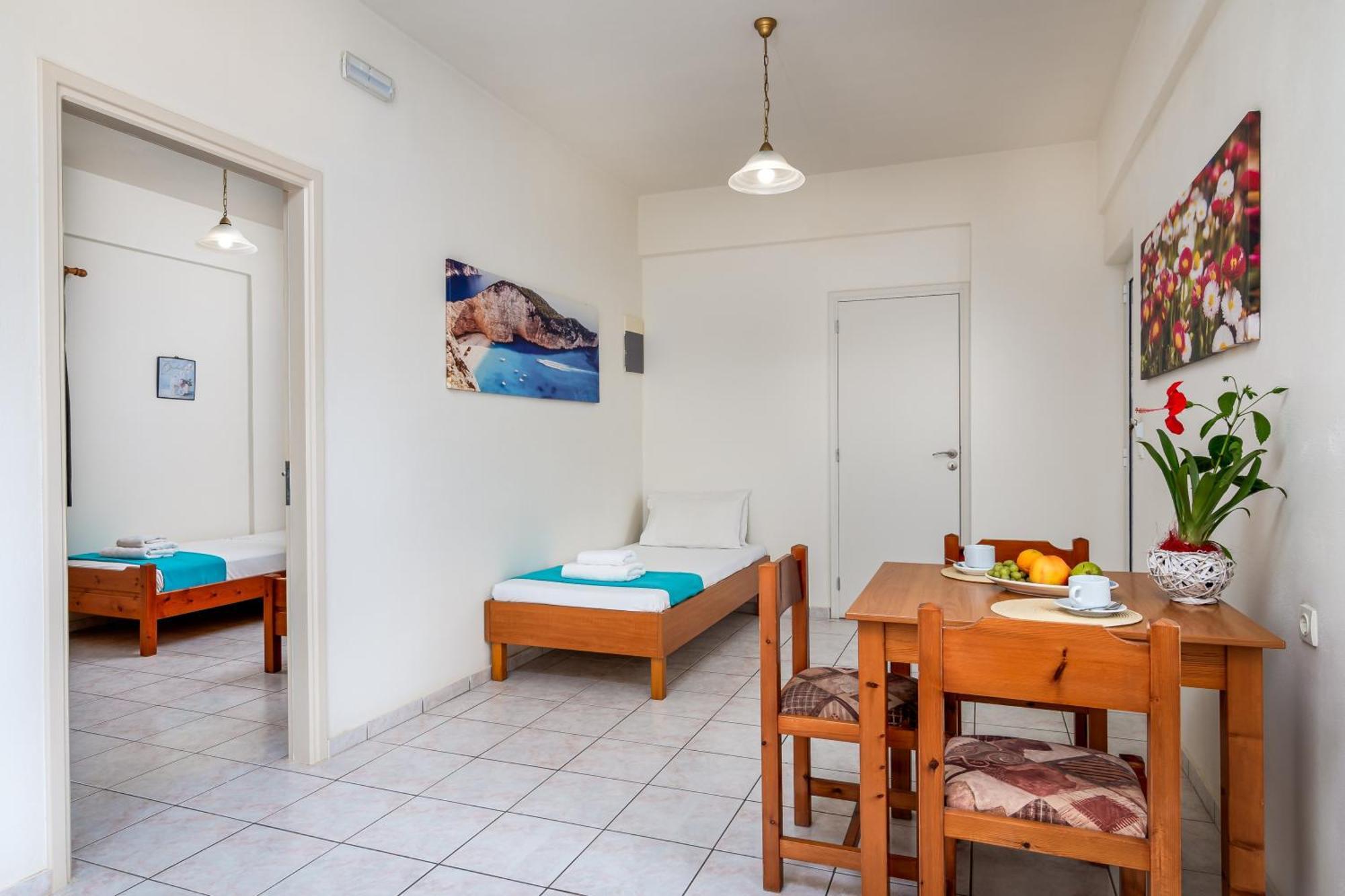 Mylos Apartments Anissaras ヘルソニソス エクステリア 写真