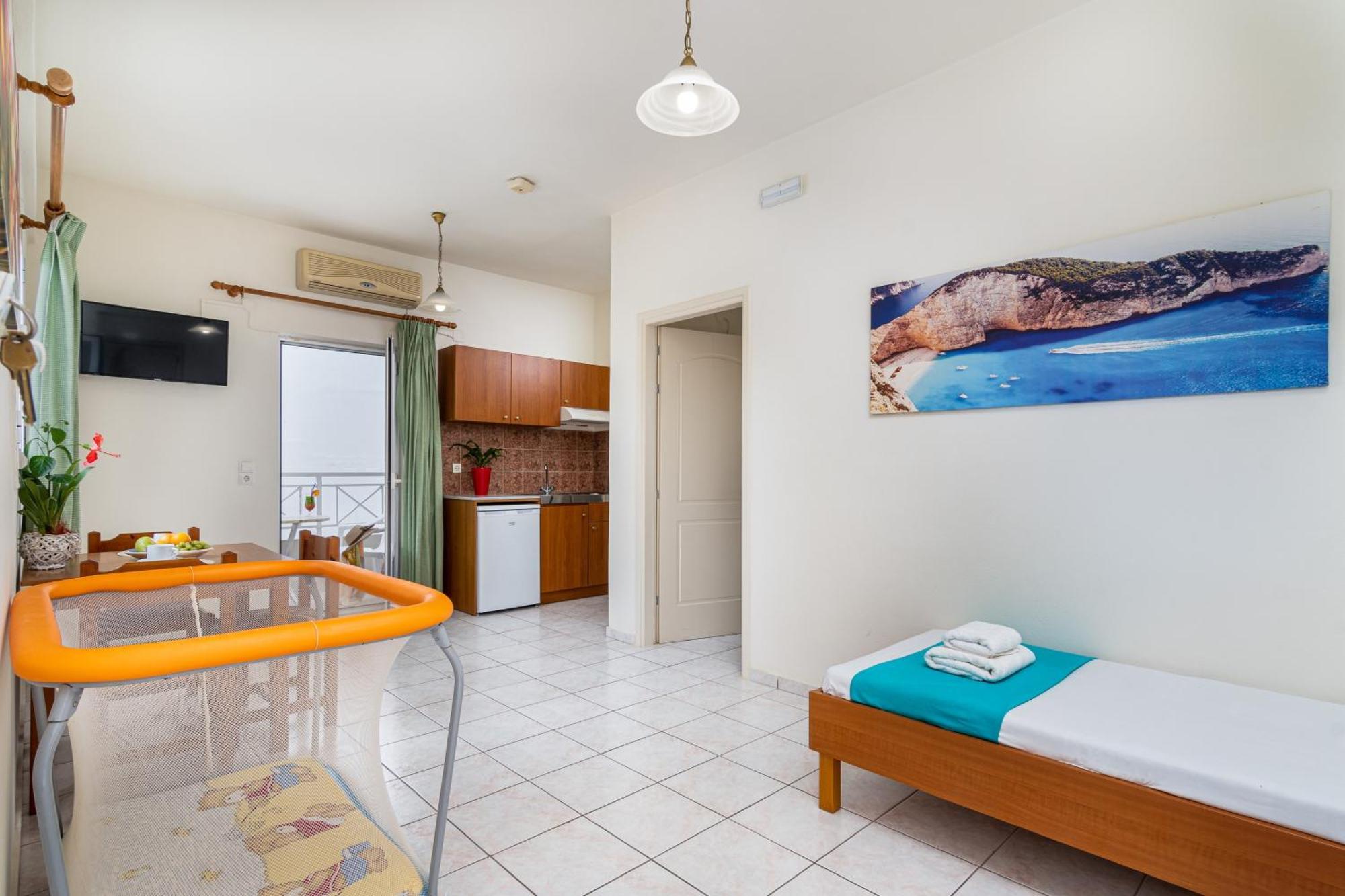 Mylos Apartments Anissaras ヘルソニソス エクステリア 写真